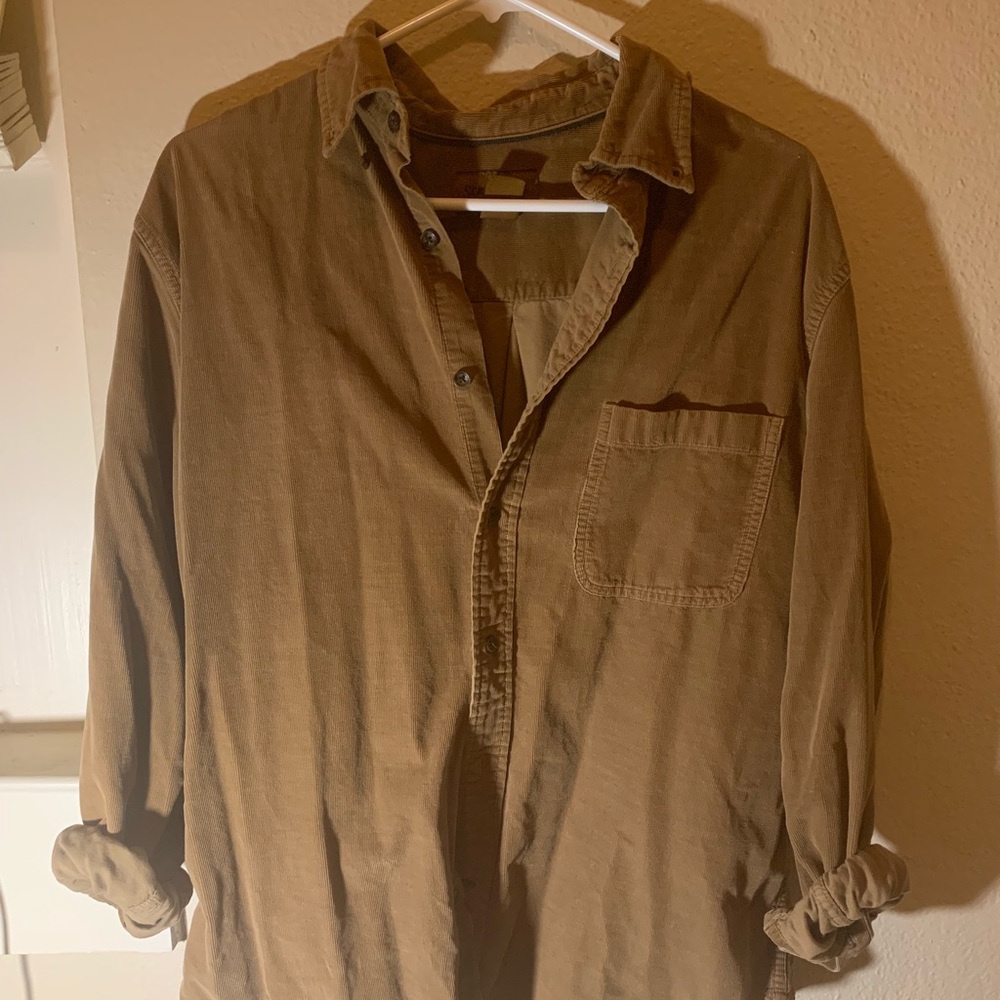 St. John’s Bay Men’s Medium Button Down